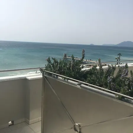 Vela D'oro 3* פייטרה ליגורה