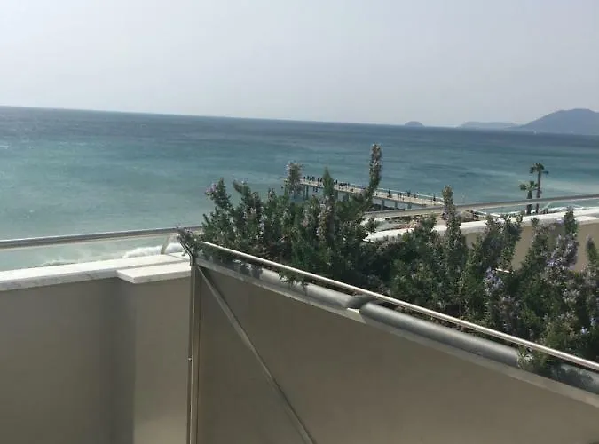 Vela D'oro 4* Pietra Ligure