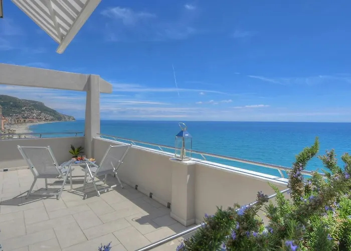 Vela D'oro Pensión 4*