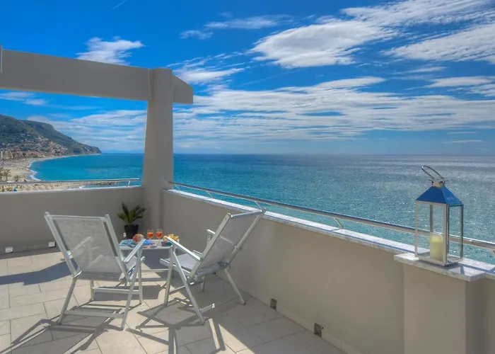 Vela D'oro Pensión 4*