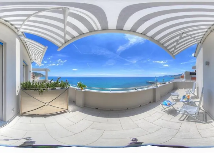 Vela D'oro Pensión 4*